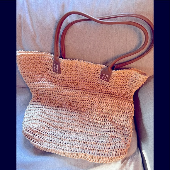 Straw Studios Handbags - Woven straw tote bag